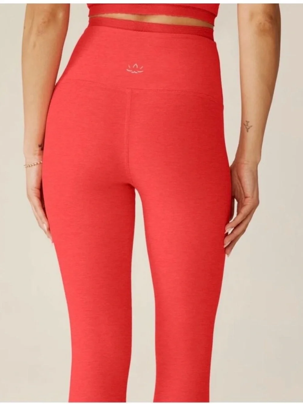 NWOT Beyond Yoga Allure Spacedye Lace Trim Leggings. Red Ash Heather. Size M - Picture 1 of 11